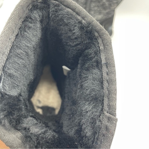 Minnetonka Women's Size 6 Forsyth Black Suede Sheepskin Boots Pull on Fur lined - Picture 6 of 6